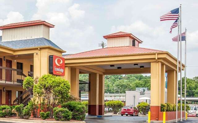 Econo Lodge Inn & Suites I-20, exit 73