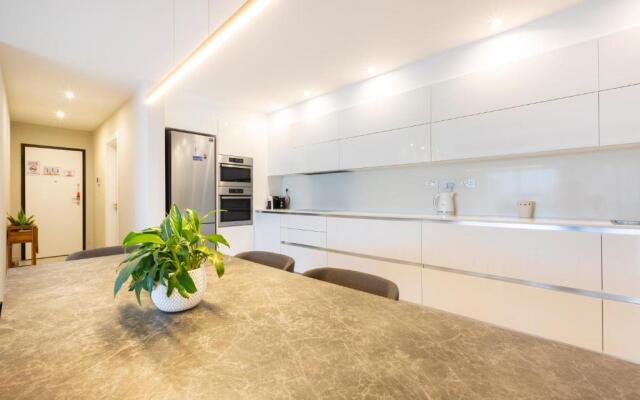 NGH12 - Lovely, spacious 2 bedroom apartment.