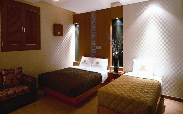 Tourist Hotel June
