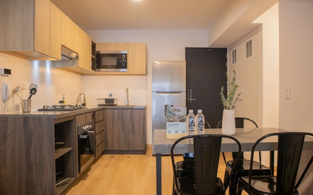 w Magnificent 2BR w/ Balcony in Miraflores