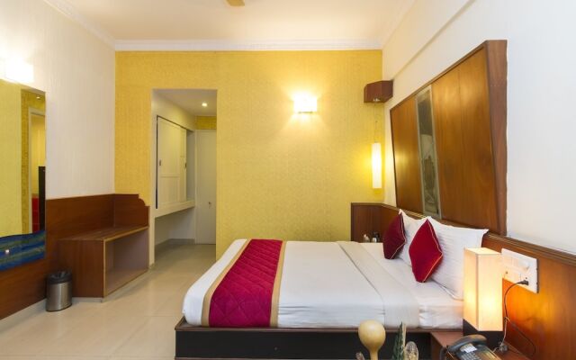 OYO 18762 Vaishnavi Residency