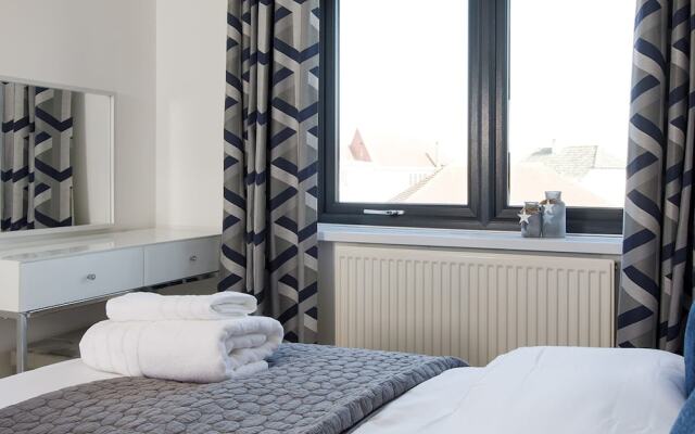 The Sea House - Ultimate Seafront Living Sunsets