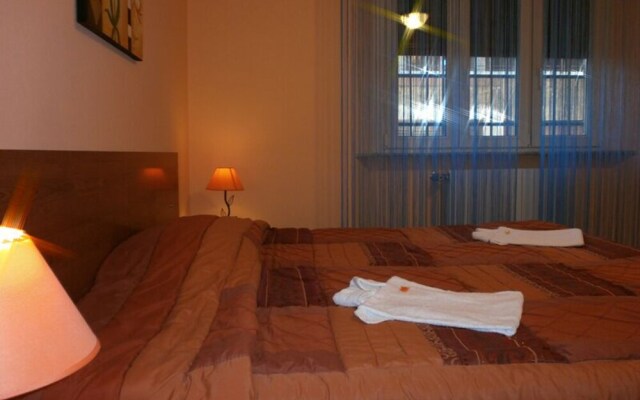 Airport Pisa Rooms - Self Economy