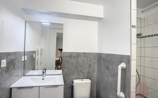 Appartement Lamalou-les-Bains, 1 pièce, 2 personnes - FR-1-451-46