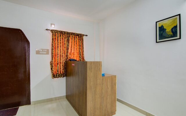 OYO 24044 Appledoor Service Apartment