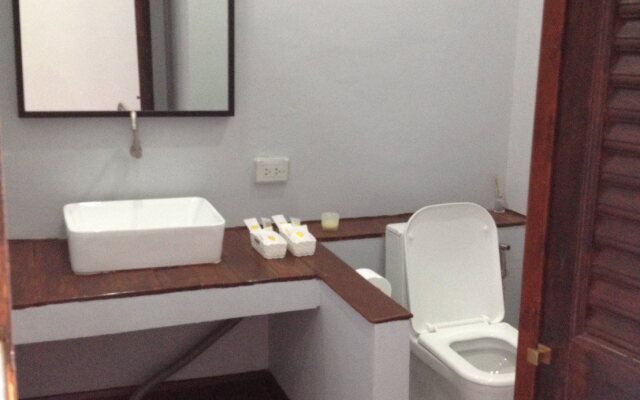Hush Hub Hotel
