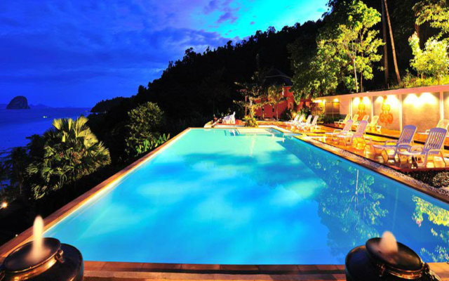 Koh Ngai Cliff Beach Resort
