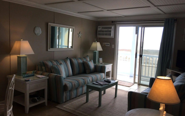 Windjammer Condominiums
