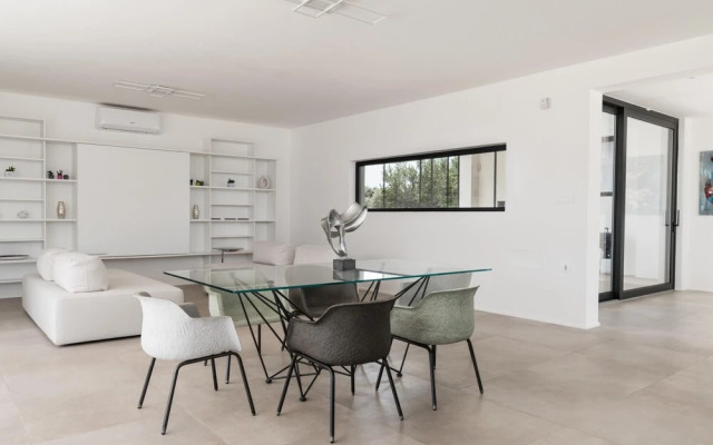 Villa Virgin Garden by Wonderful Italy