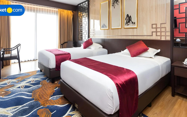 Senyum World Hotel