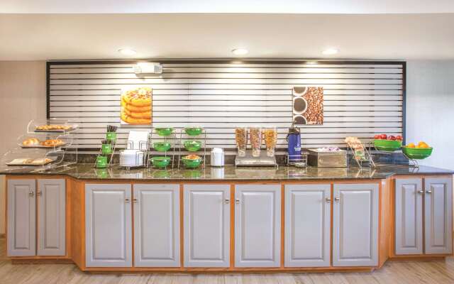 La Quinta Inn by Wyndham Richmond South