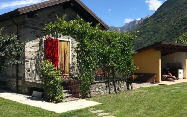 La casetta di Biancaneve Valtellina e lago di Como