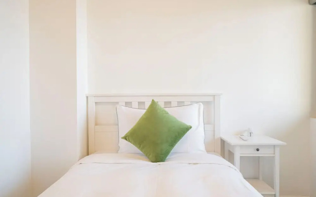 Tyms Elegant 4BR 2BA Apt in Xujiahui