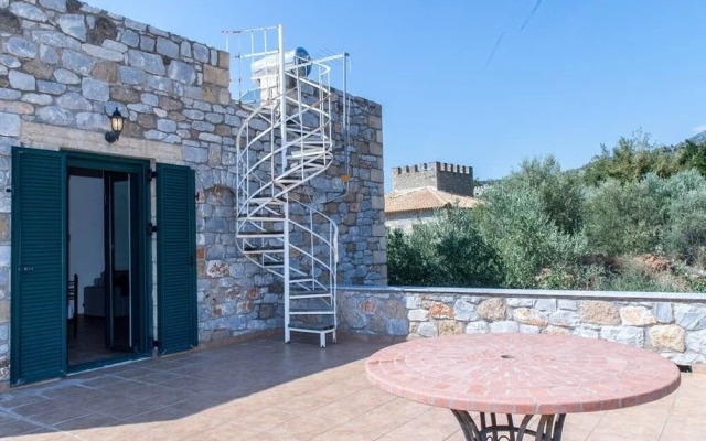 Astraia - Stone villa near the beach