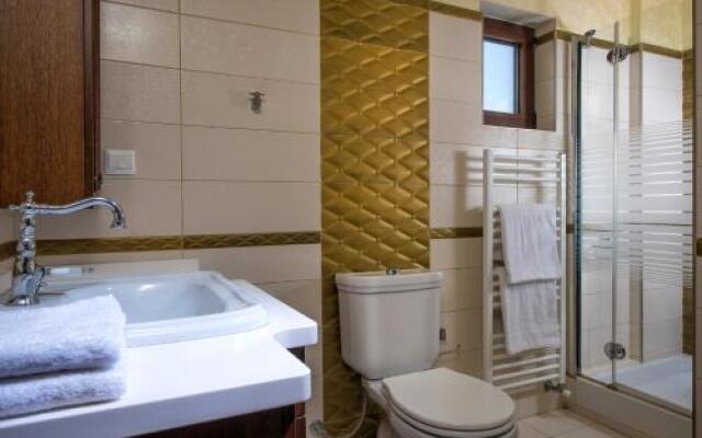 Sunshine Villa with Private Pool