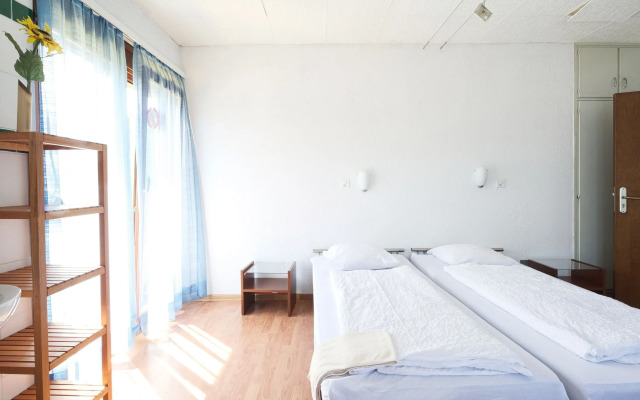 Bamboohouse Motel Riazzino