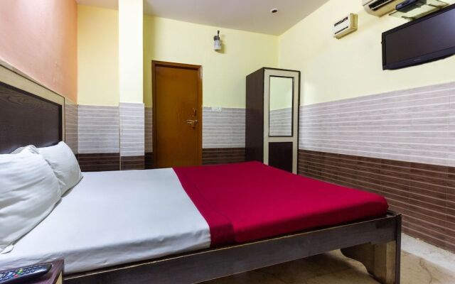 Spot On 46066 Hotel Azizia Residency