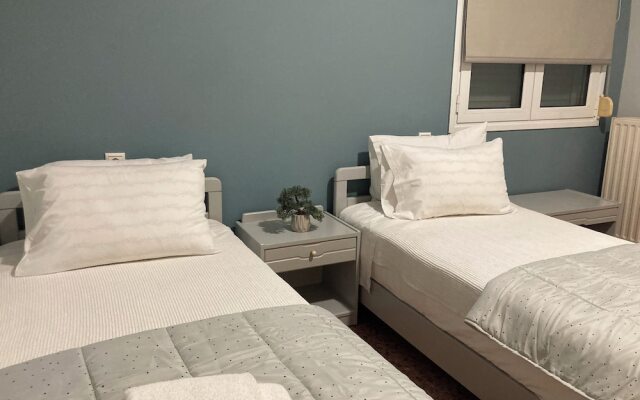 Yanni's Urban Residence