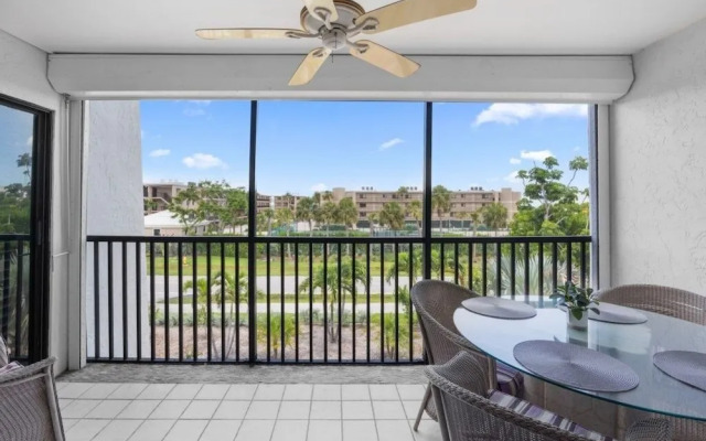 Sandpebble 3f 2 Bedroom Condo