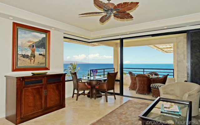 Polo Beach Club Vacation Rentals - APlus Resorts