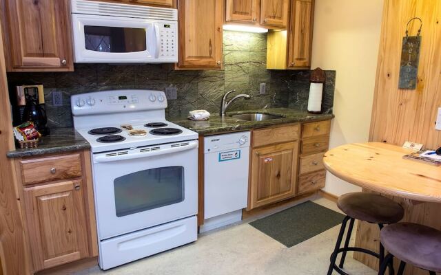 Fawn Valley Inn: 235