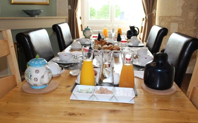 Le Patio Chambres et Table dHotes