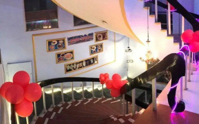 Hotel Vineet by OYO Rooms