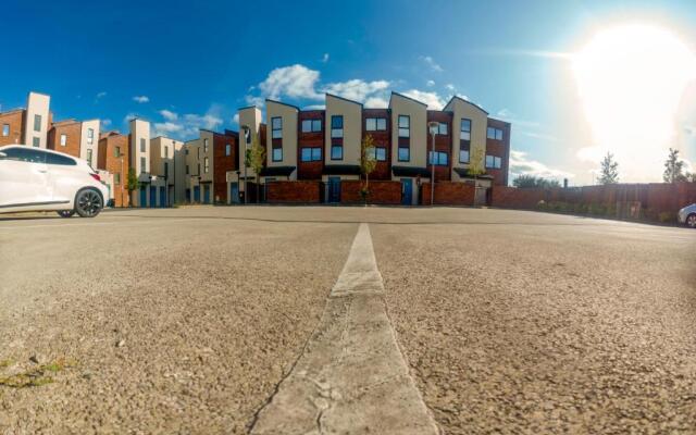 No 12 Barrack Townhouse with Parking