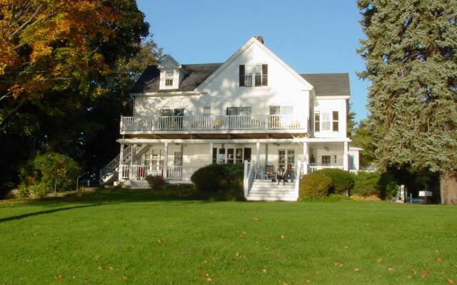 Dockside Guest Quarters & Restaurant