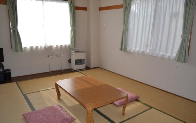 yule-nisse – Guest Rooms – Yamanouchi