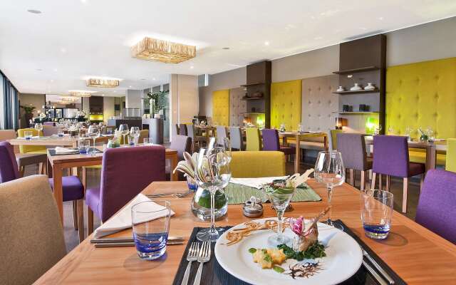 Carlton Hotel