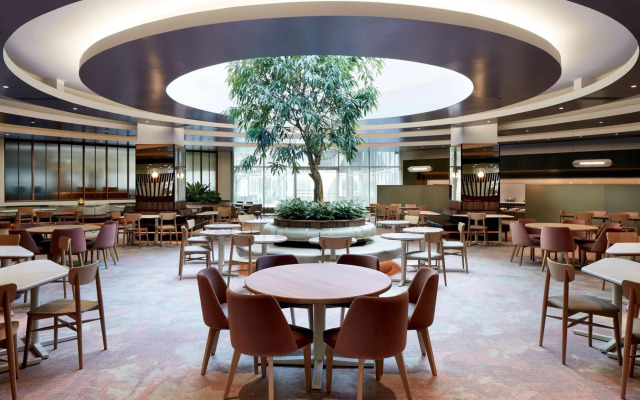 DoubleTree by Hilton Montreal