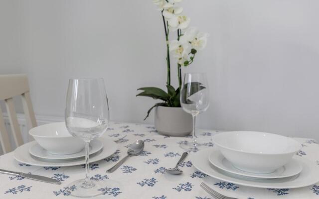 13 Belle House - Apartment 2