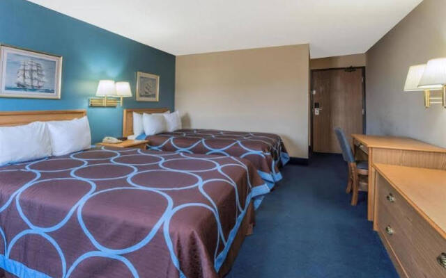 Super 8 Motel - Potosi