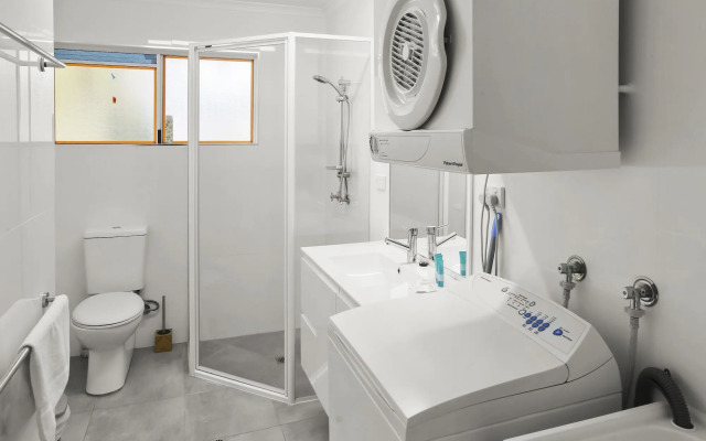 Agincourt Beachfront Apartments