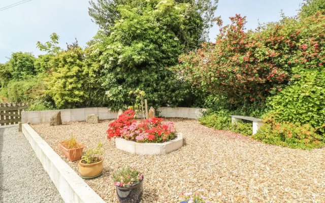 2 Riverside Cottages