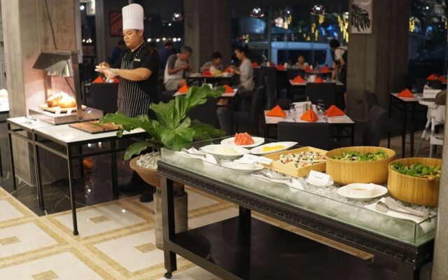 Sunday Hevea Hotel and Resort