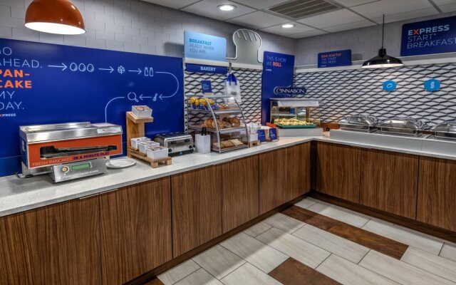 Holiday Inn Express & Suites Crossville by IHG