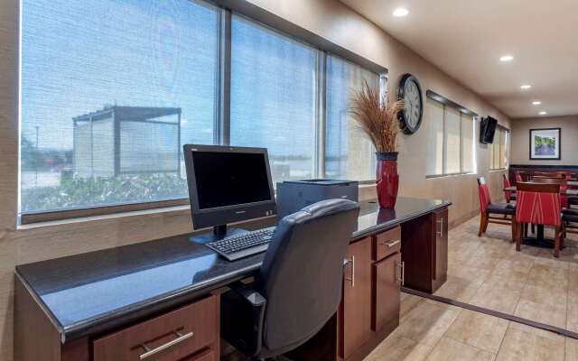 Comfort Suites Florence Shoals Area