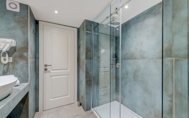 Mint Luxury Rooms