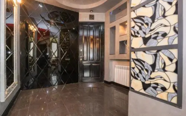 ARMT Penthouse near Republic Square