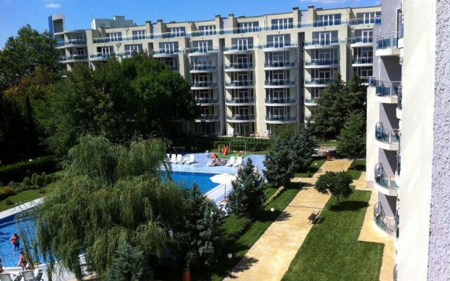 Oasis Laguna Apartments