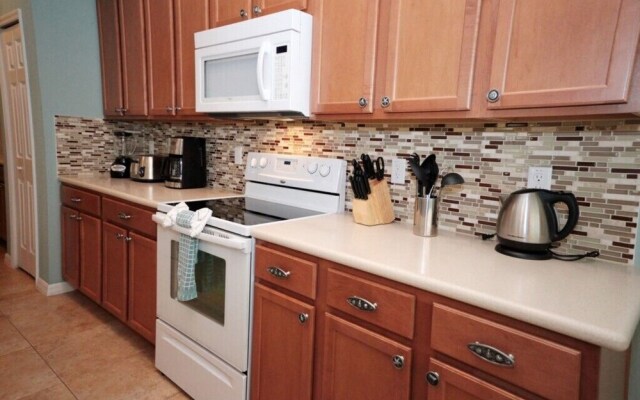 301 Las Fuentes Drive 6 Bedroom Home