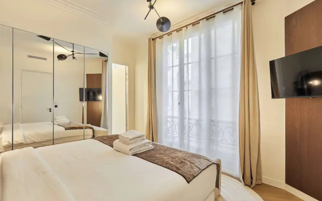 Luxurious AC Apartment Beaubourg Le Marais