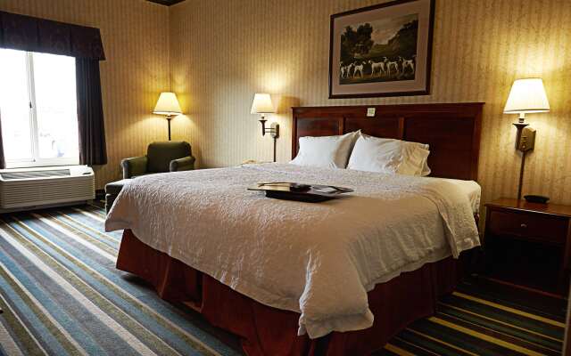 Hampton Inn & Suites Scottsburg