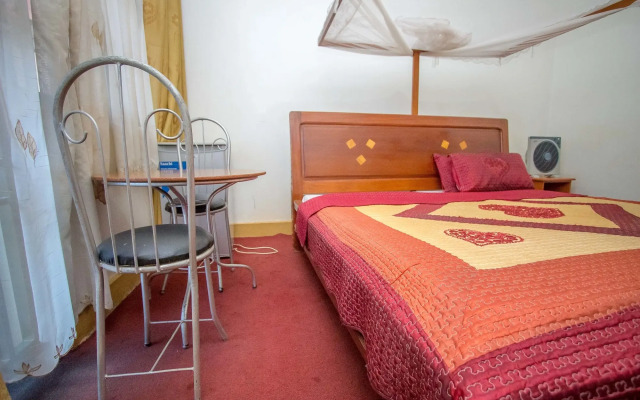 Brimax Hotel