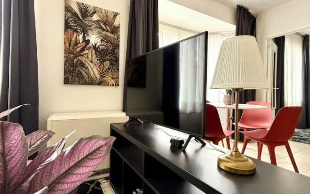 Peaceful 2 minutes European Parliament