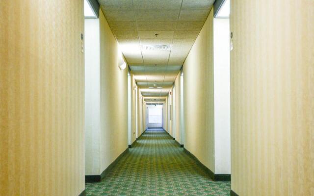 Greystone Inn and Suites