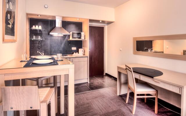 Hotel & Aparthotel Casteau Resort Mons