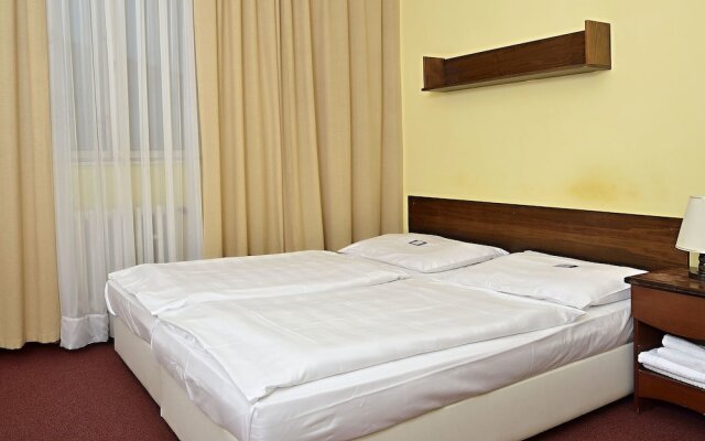 EA Hotel Jasmín